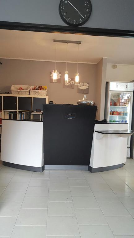 Hotel Paradise Vitrolles  Zewnętrze zdjęcie